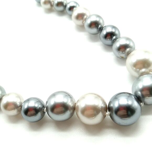 VTG Shell Pearl Necklace Silver & Soft Gray Knotted 925 Silver Closure - Picture 9 of 11